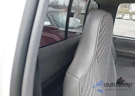 1997 Dodge Ram 2500 Lt z USA, uszkodzony, nr VIN 1B7KF26D0VJ517748